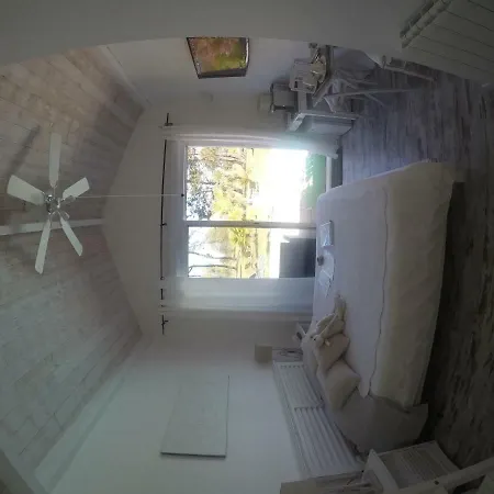 Saint Barth Gujan-Mestras